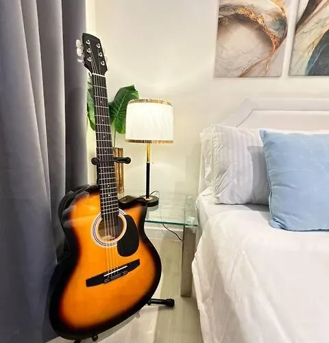 Apartahotel 1br Condotel In Azure Urban Near Naia #bh1 Manila